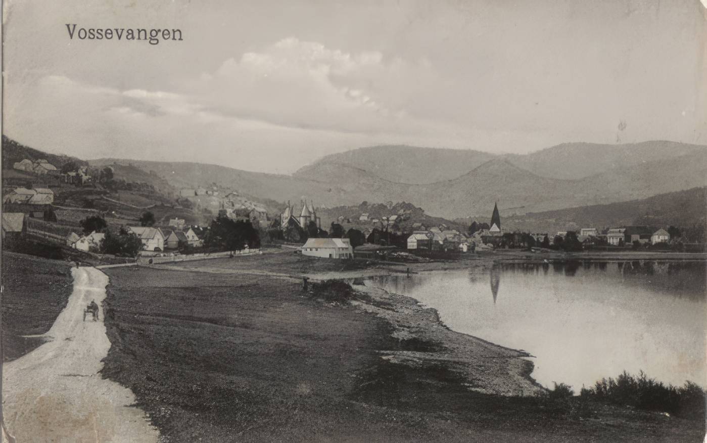 Bilete relatert til Voss ættesogelag:  Møte i Voss Ættesogelag tysdag 27. november kl. 19...